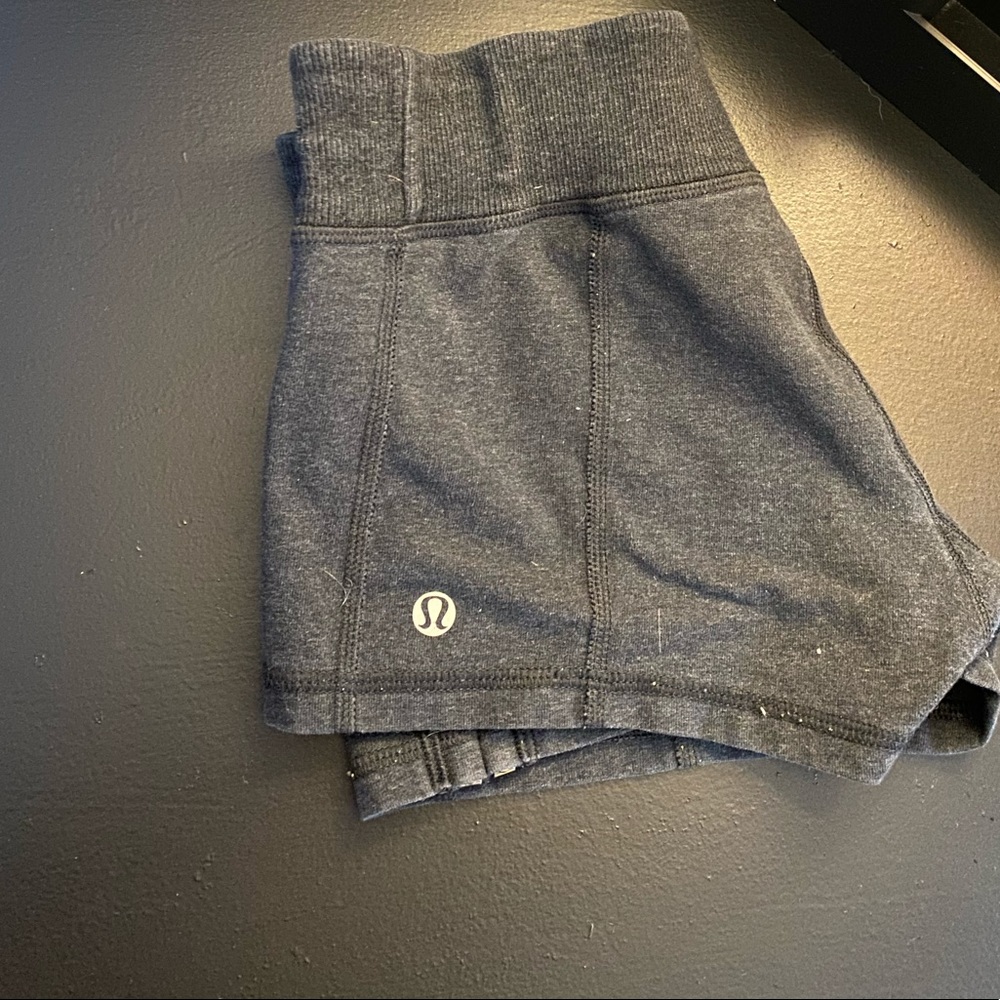 Lululemon grey spandex ( not for sale)
